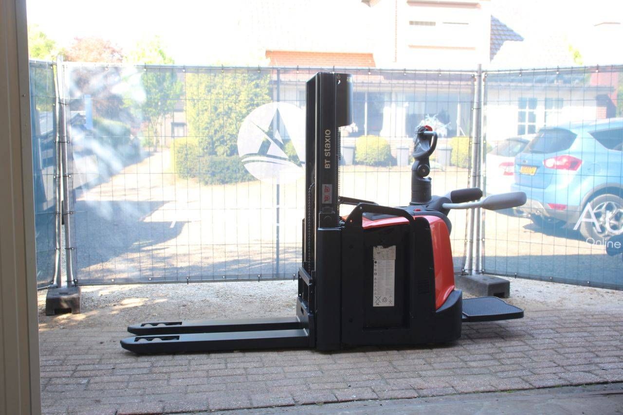 Toyota SPE200D Electric Stacker 2000kg 2.5m 2018