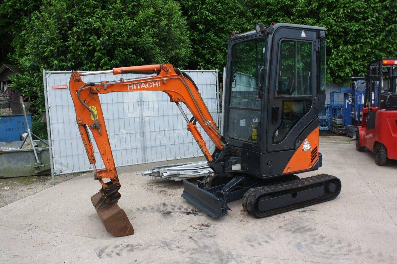 Mini digger Hitachi ZX17U-2 Diesel 15hp 2013
