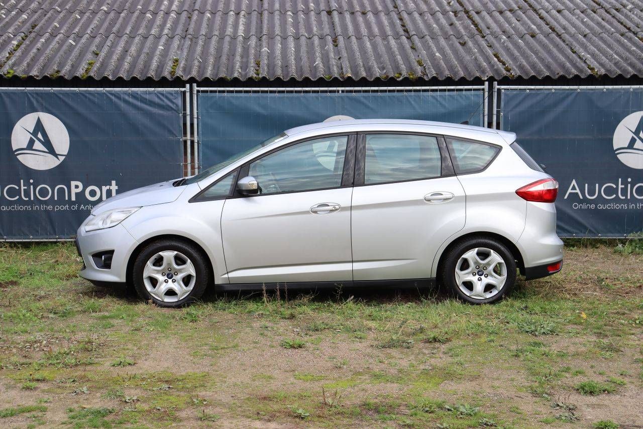 Automóvil Ford C-MAX Diesel 95hp 2013