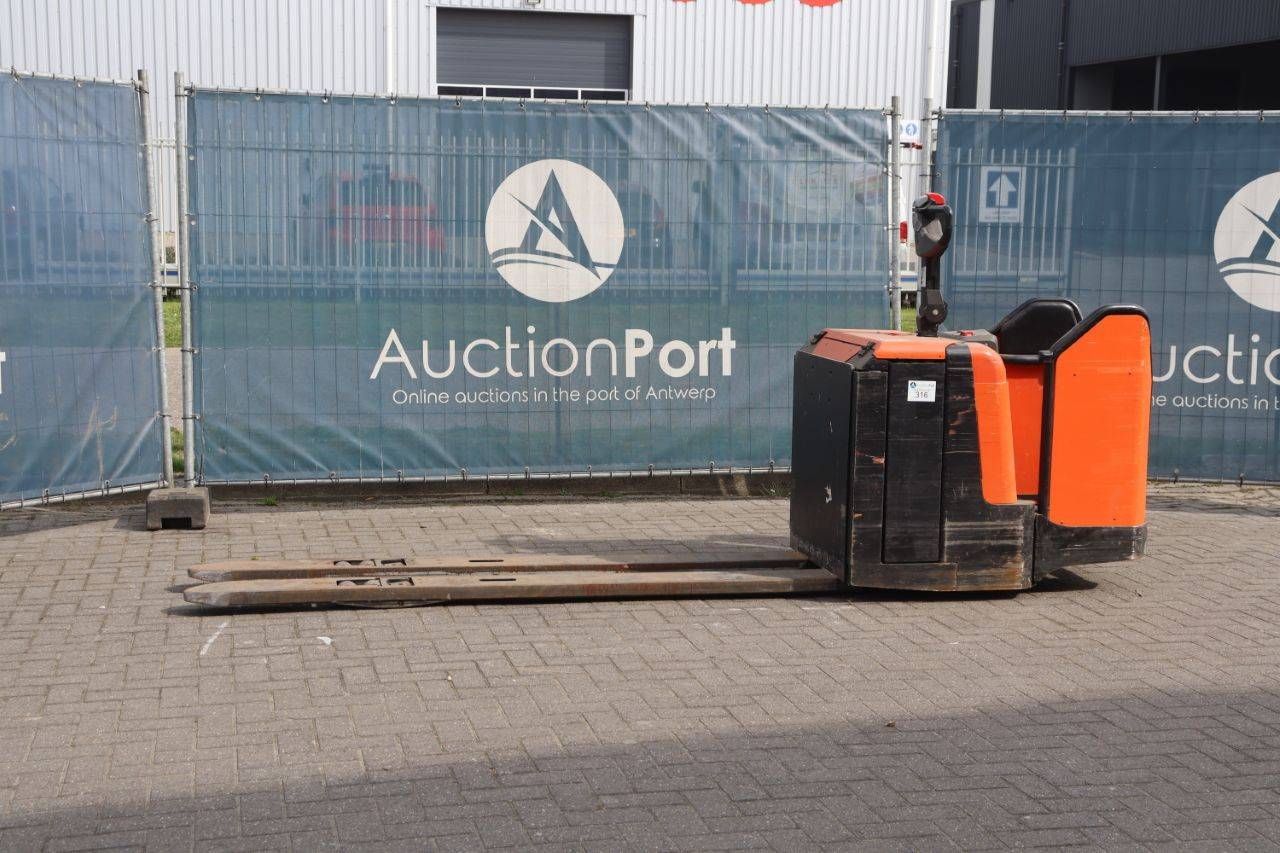 Pallet truck BT LPE240 Electric 2400kg 2014