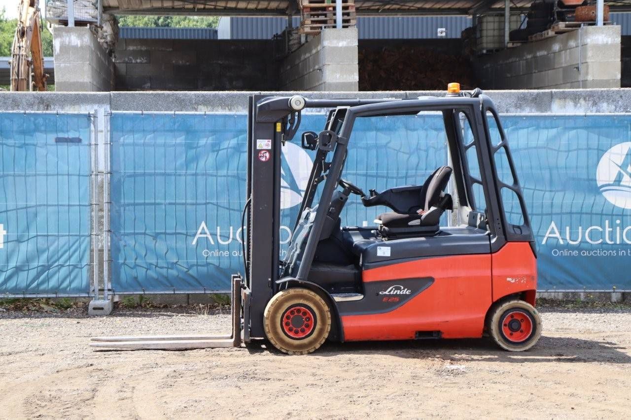 Forklift Linde E25L-01 Electric 2500kg 5.0m 2015