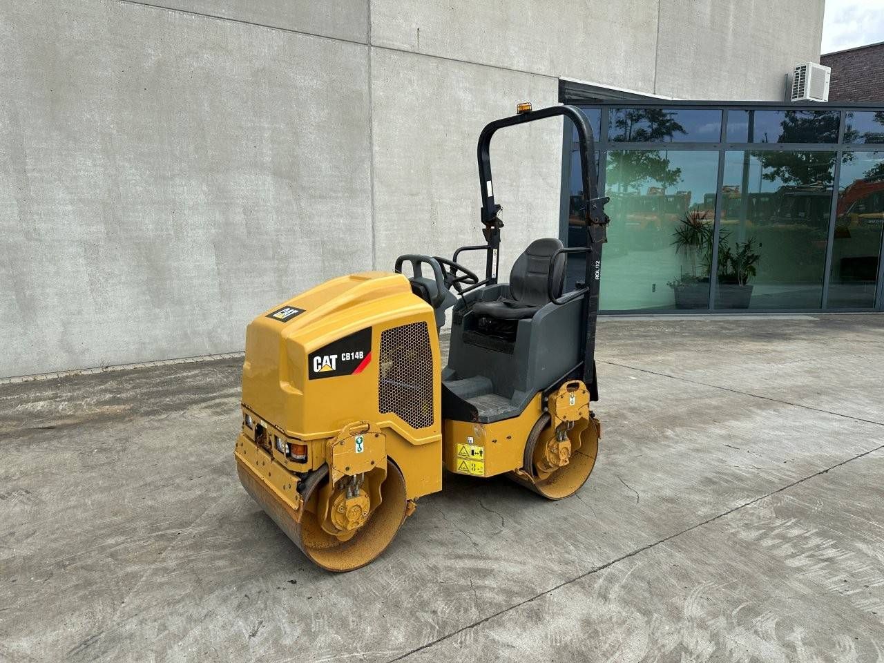 Roller Caterpillar CB14B Diesel 16.8kW 2018