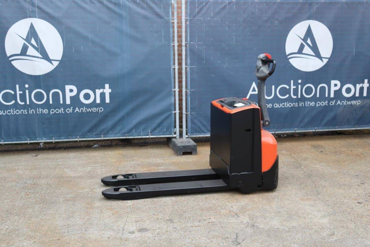 Pallet truck Toyota LWE180 Electric 1800kg 2017