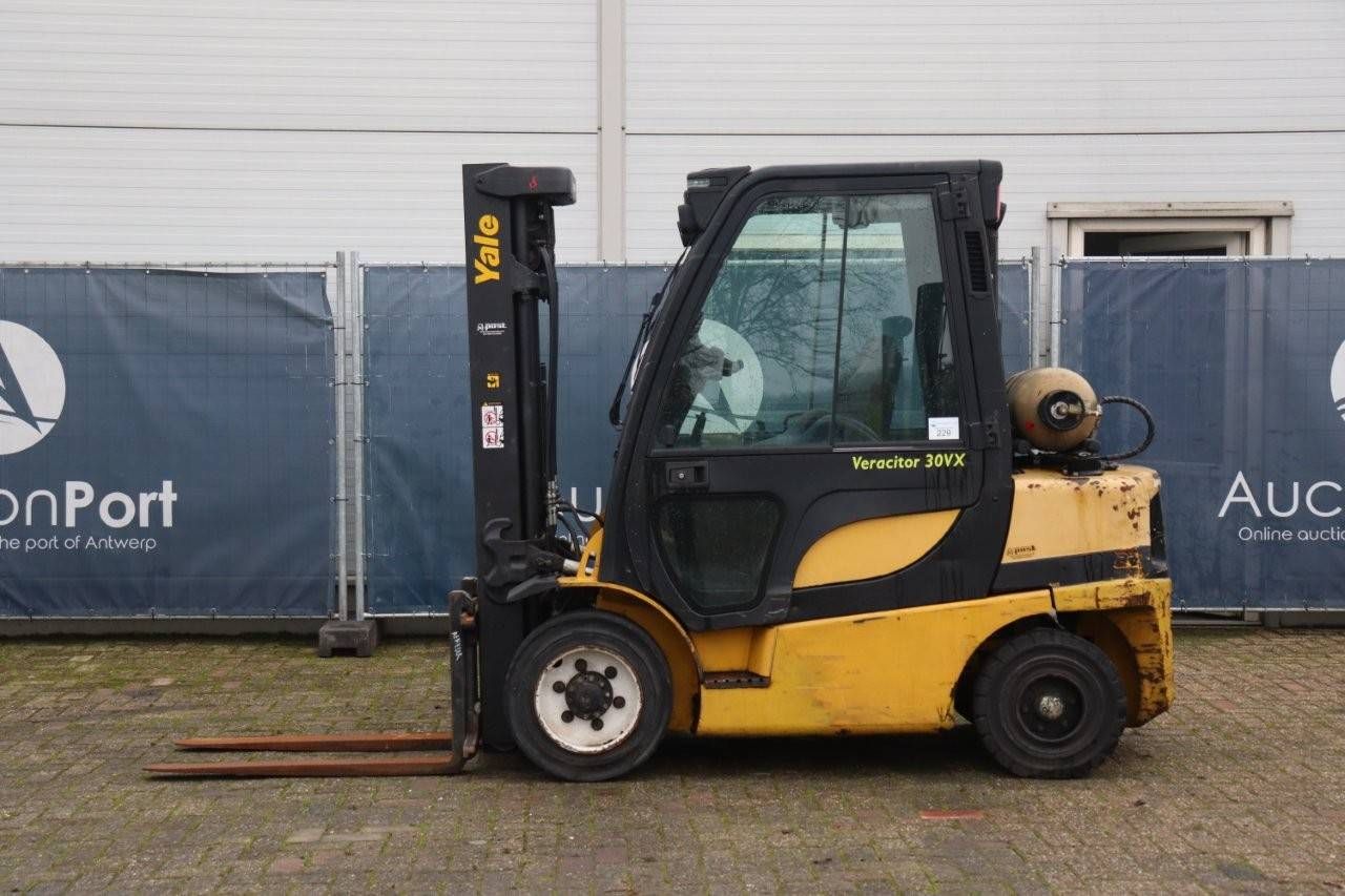 Forklift Yale GLP30VX E2195 LPG 2600kg 4.6m 2008
