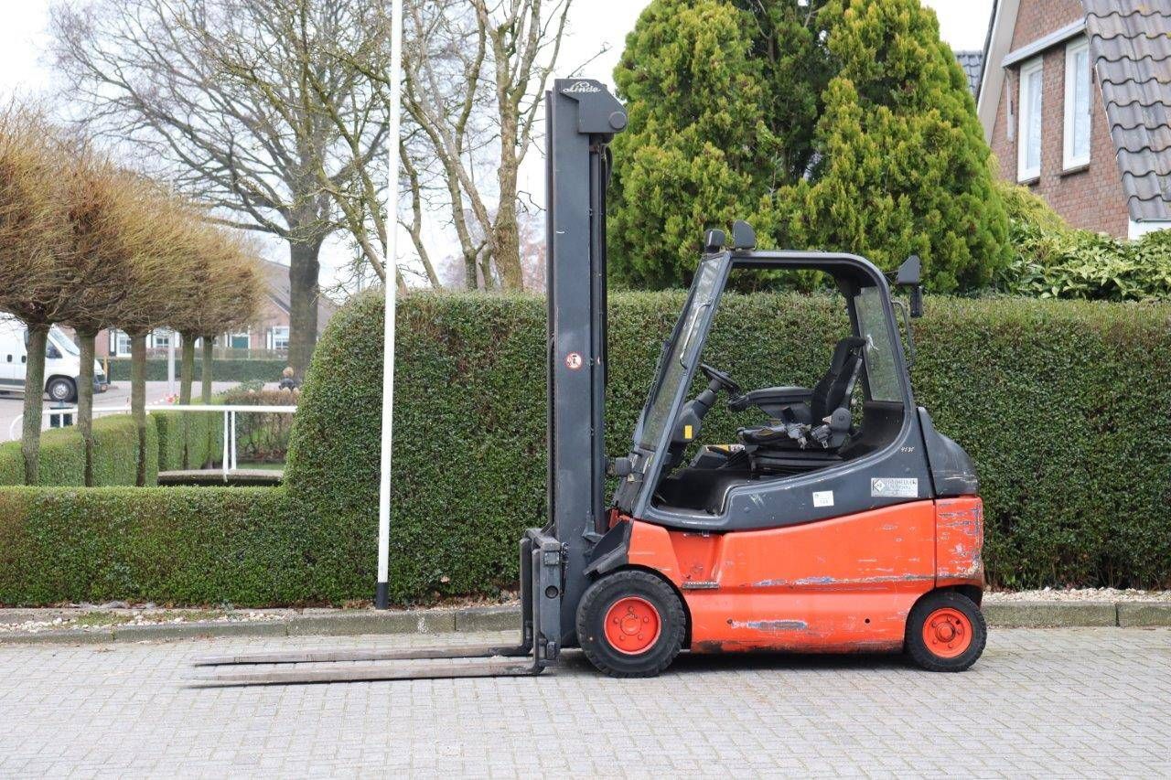 Forklift Linde E30 Electric 3000kg 