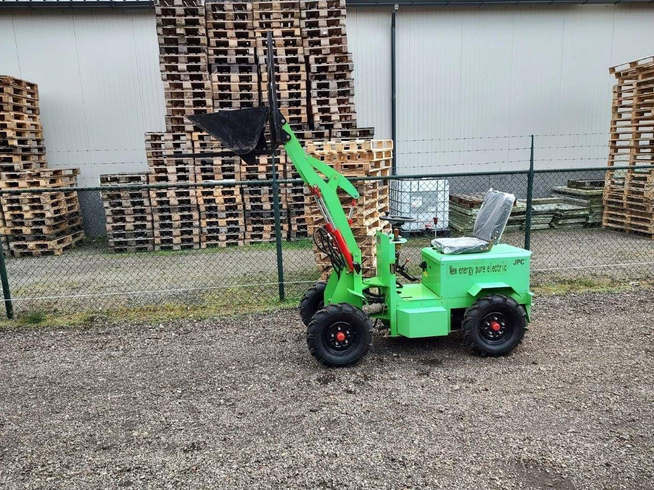 Minicargadora de ruedas JPC ME18 Electric Demo