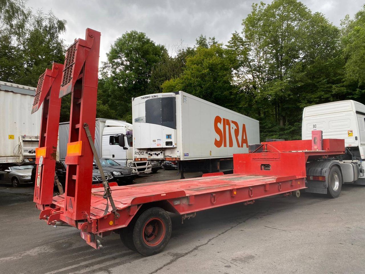 Low loader
