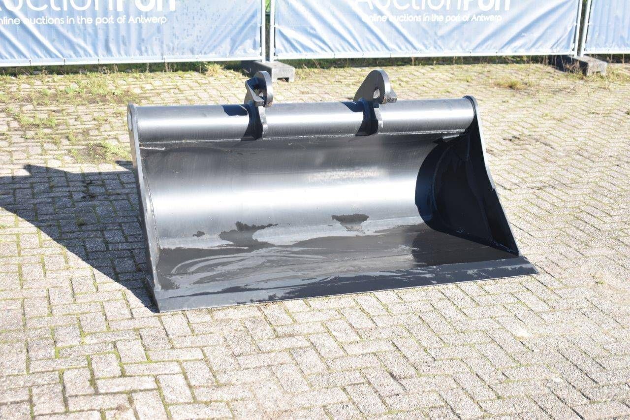 Excavator bucket New