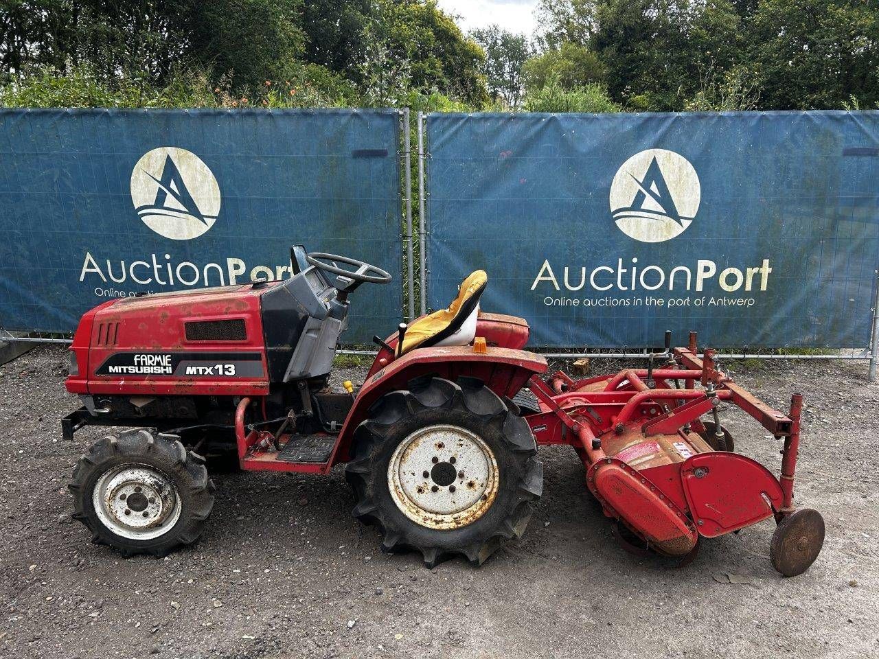 Mini tractor Mitsubitshi MTX13 Diesel with cultivator