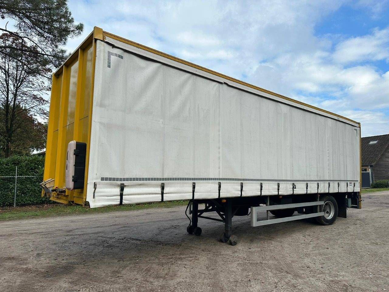 Sliding curtain semi-trailer NETAF-FRUEHAUF City trailer 1996