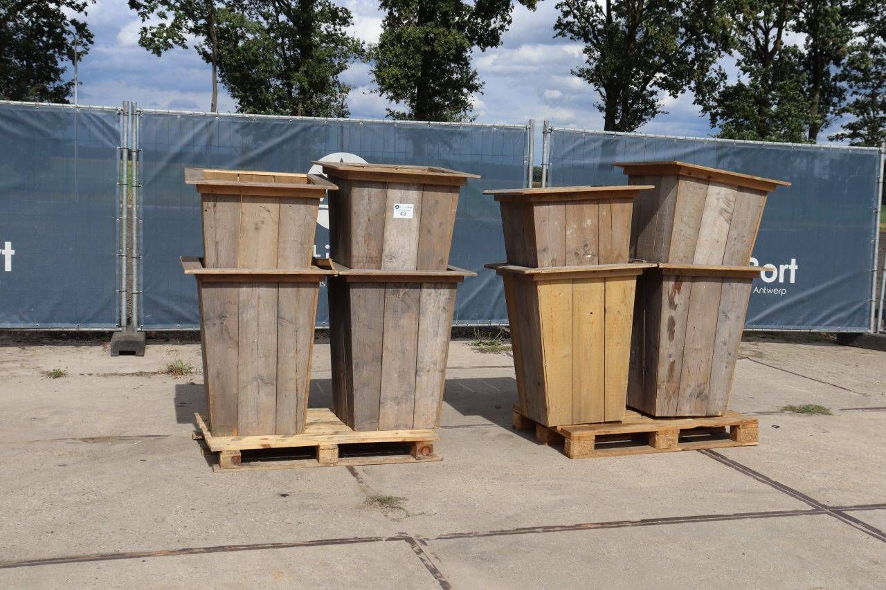 Batch of wooden crates