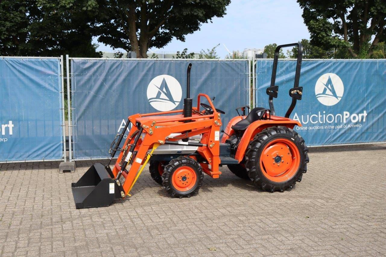 Mini tractor Kubota B1600D Diesel 16hp 4wd with front loader Refit