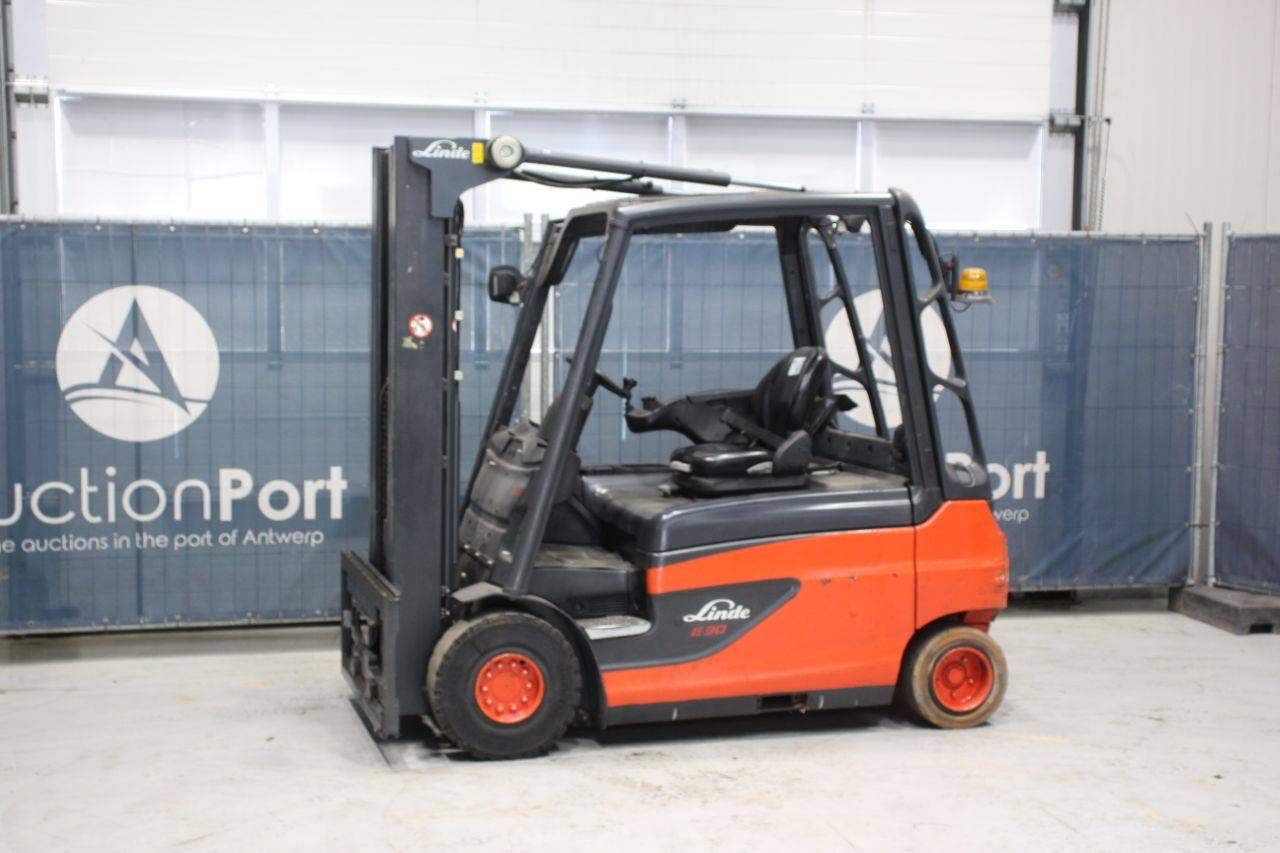 Forklift Linde E30L-01 Electric 3000kg 2012