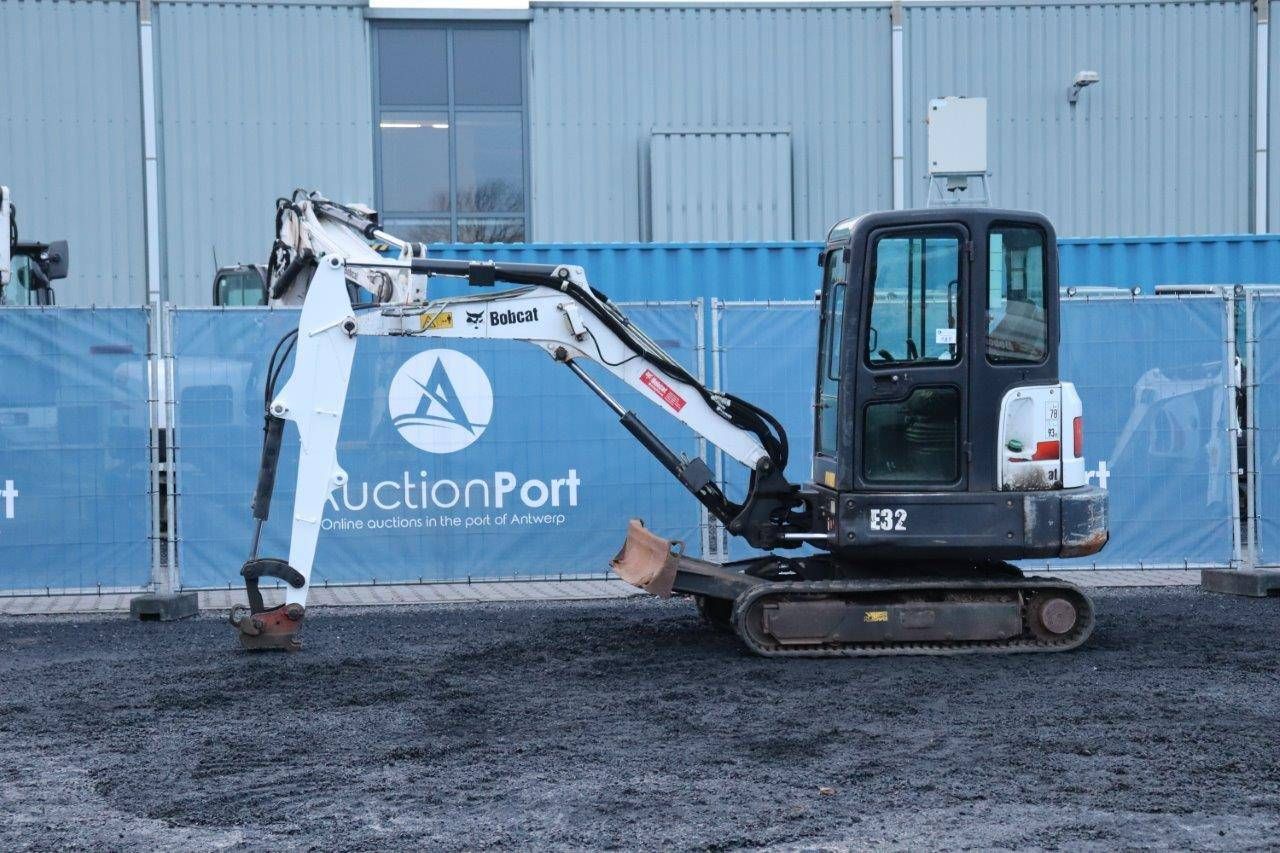 Crawler excavator Bobcat E32EM Diesel 33hp 2015