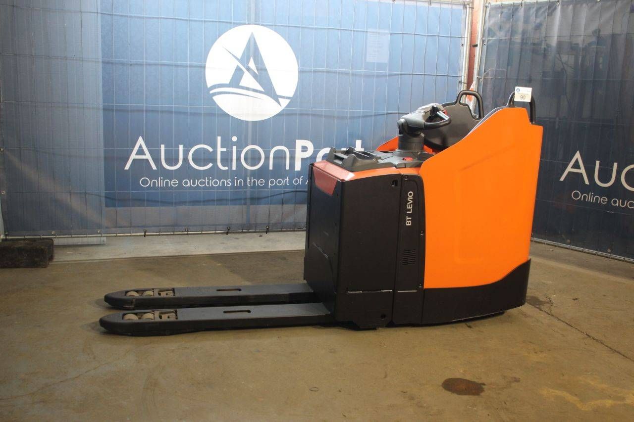 Toyota LPE220 Electric Pallet Truck 2200kg 2018