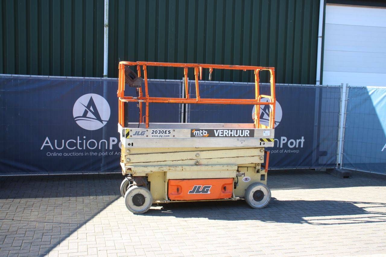 Scissor lift JLG 2030ES Electric 8.1m 2006
