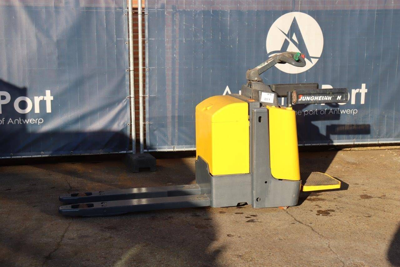 Pallet truck Jungheinrich Electric