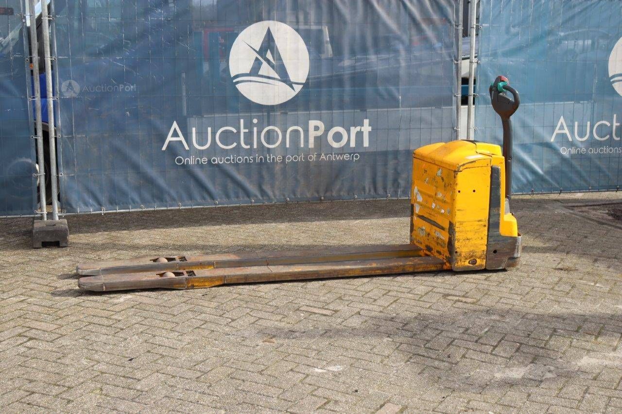 Pallet truck Jungheinrich EJE 220 Electric 2000kg 2014