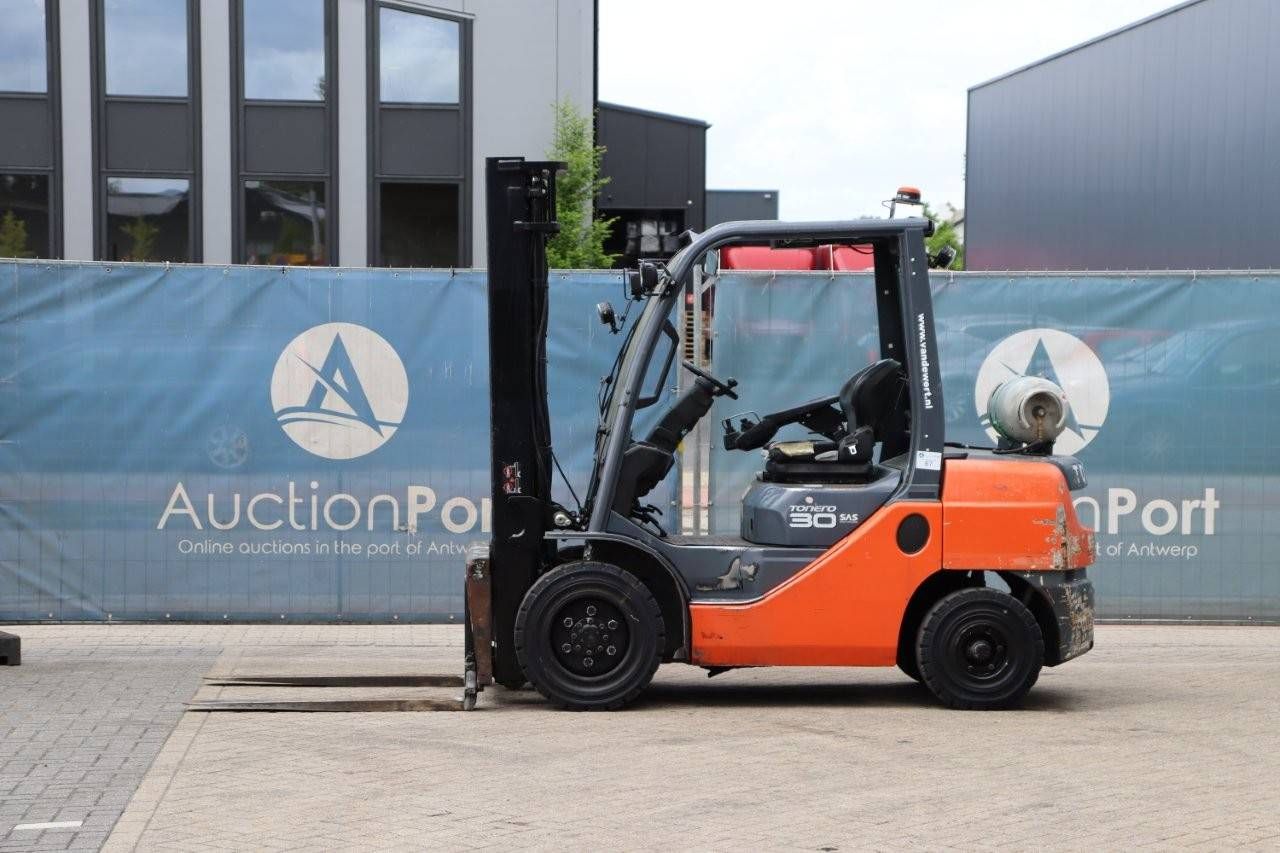 Forklift Toyota 02-8FGF30 LPG 3000kg 3.7m 2008