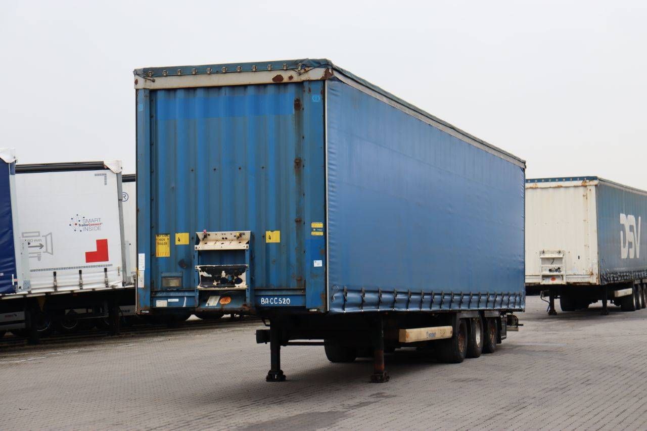 Sliding curtain semi-trailer Krone Auflieger Curtainsider Mega 2013