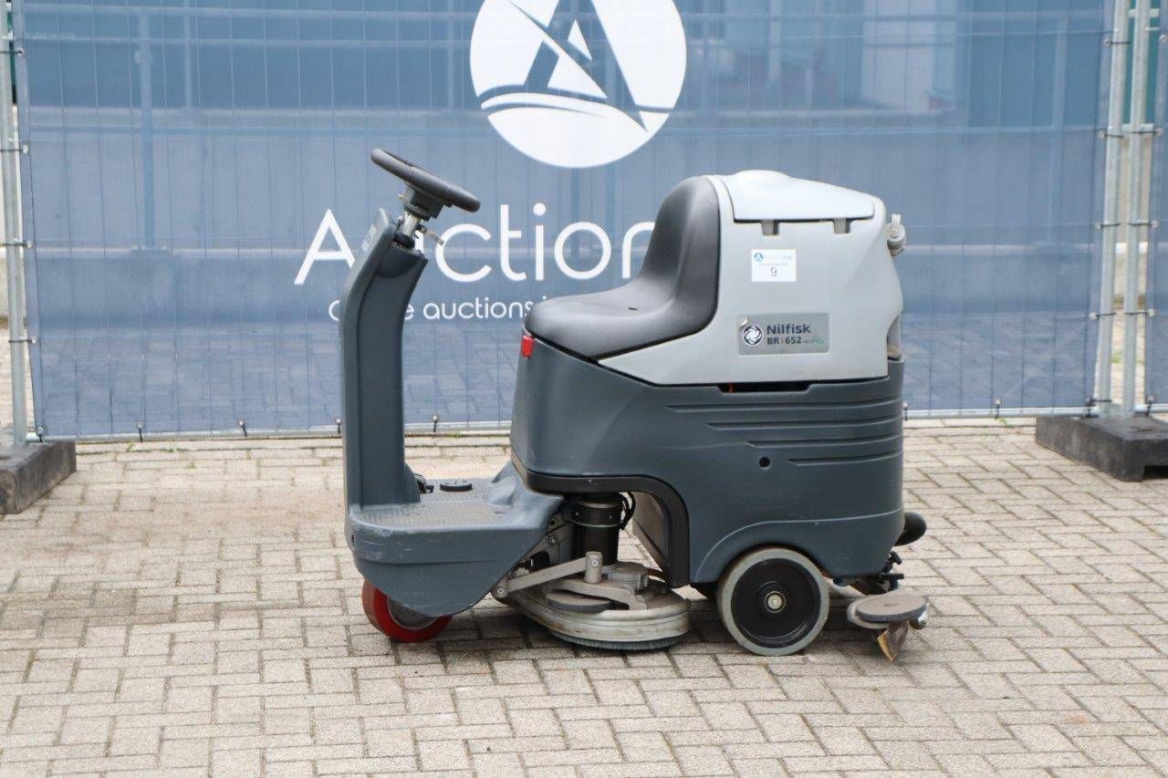 Scrubbing machine Nilfisk BR652 Electric 1.5kW 2010