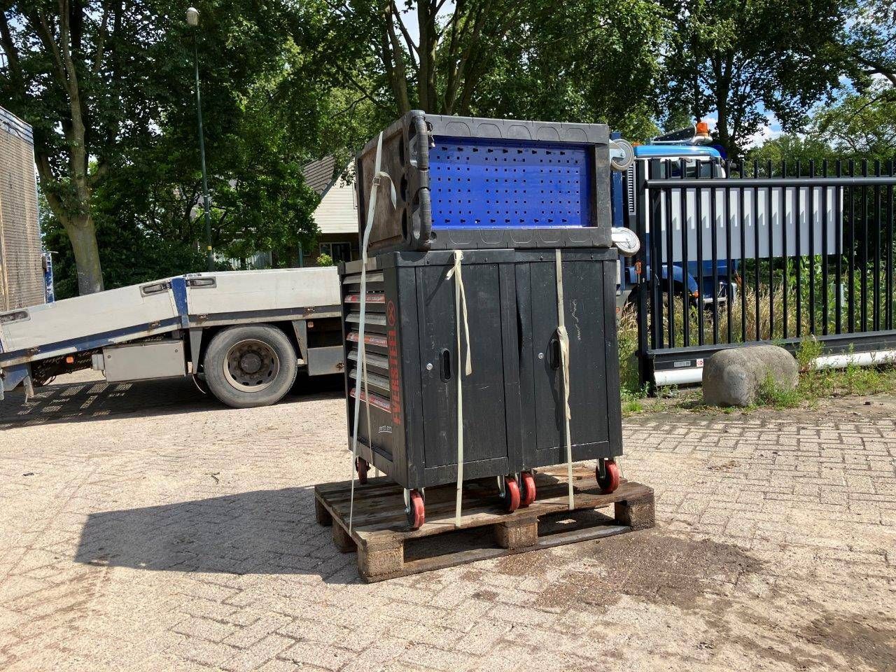 3x Tool trolley