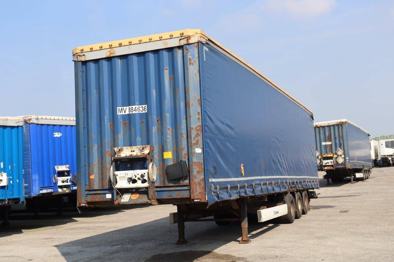 Curtainsider trailer Krone SD 2012