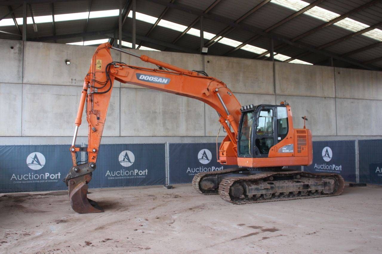 Rupsgraafmachine Doosan DX235LCR Diesel 129kW 2014