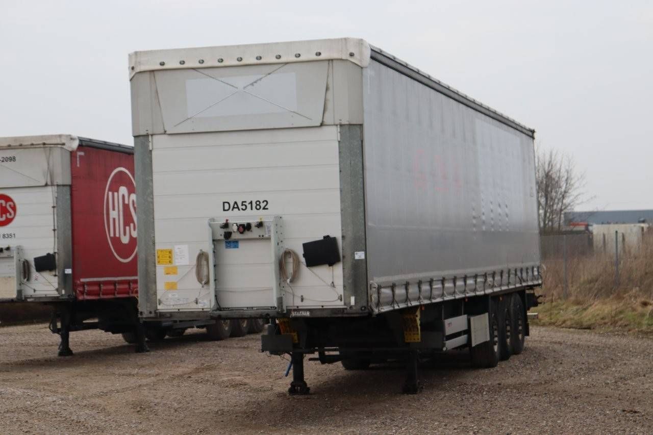 Curtainsider semi-trailer Schmitz Cargobull SCB S3T 2019