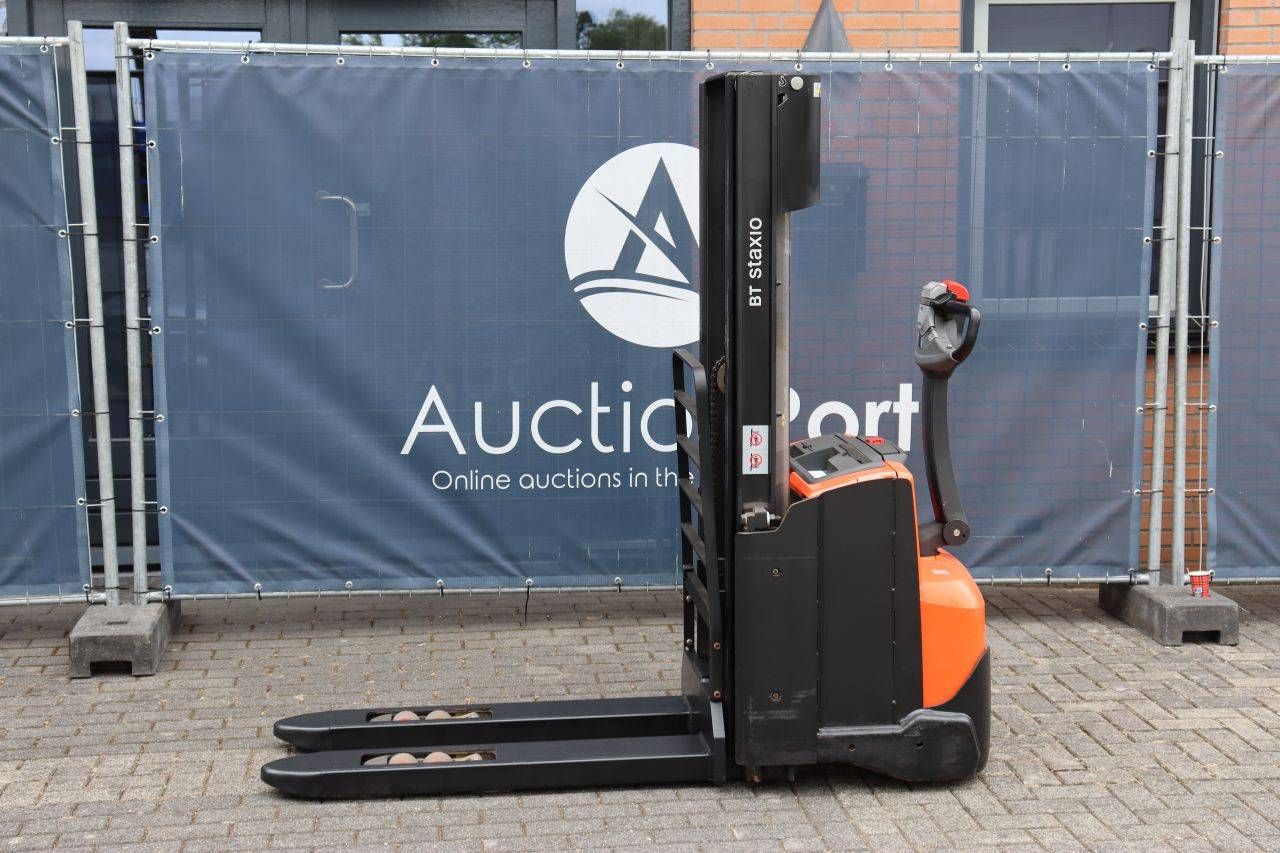 Stacker BT SWE140L Electric 1400kg 2.6m 2015