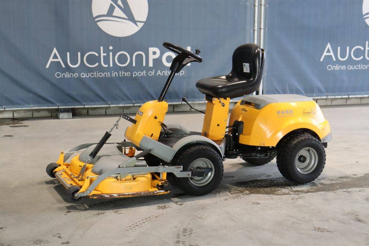 Stiga Park Compact Petrol Riding Mower 2011