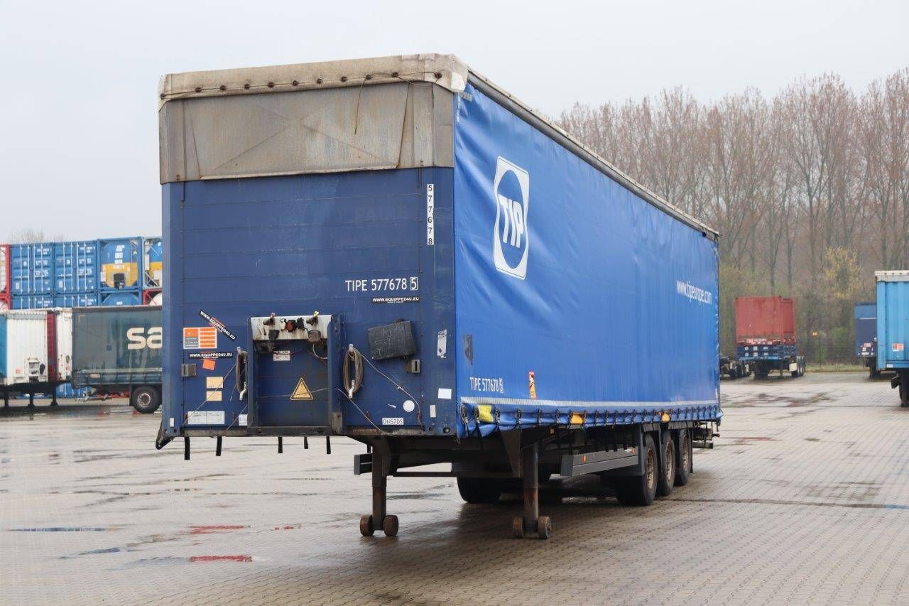 Sliding curtain semi-trailer SCHMITZ Mega-Curtainsider 2013