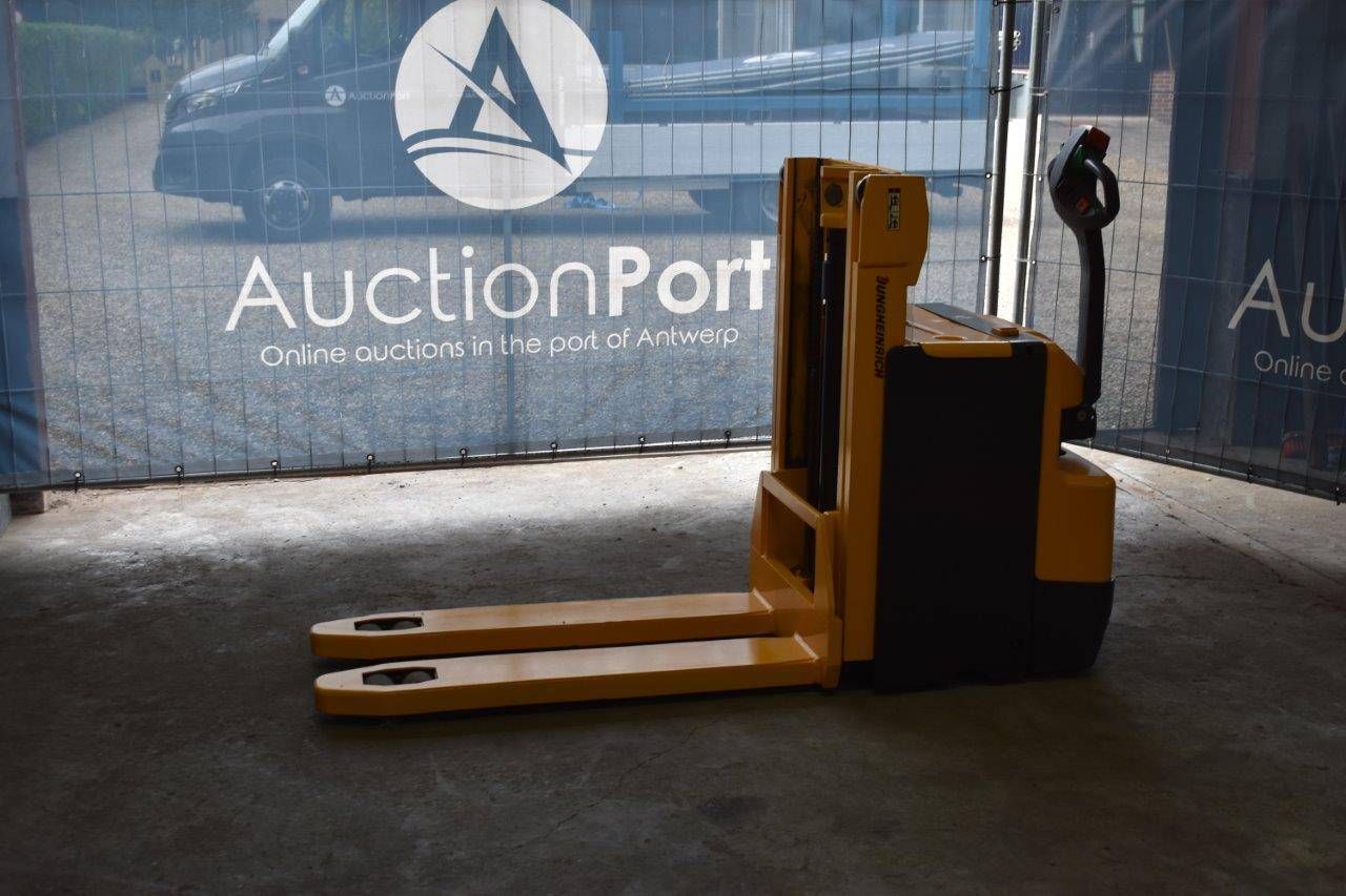 Stacker Jungheinrich EJD 220 Electric 2200kg
