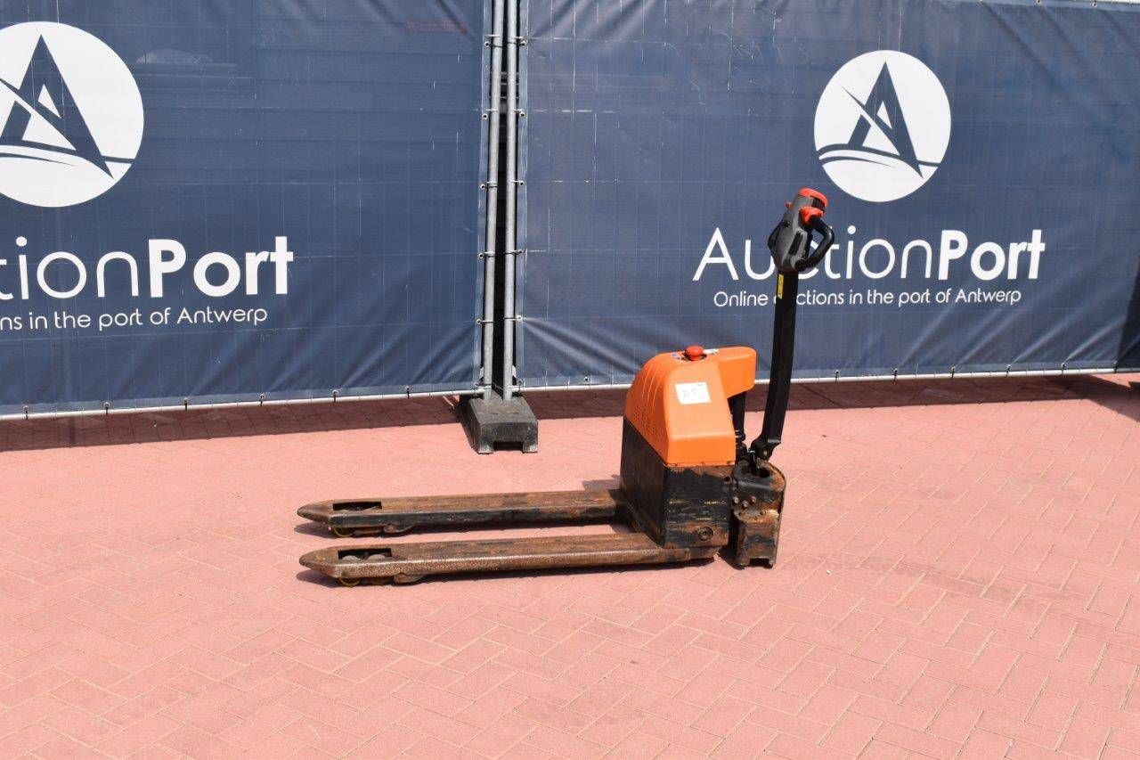 Pallet truck 1500kg