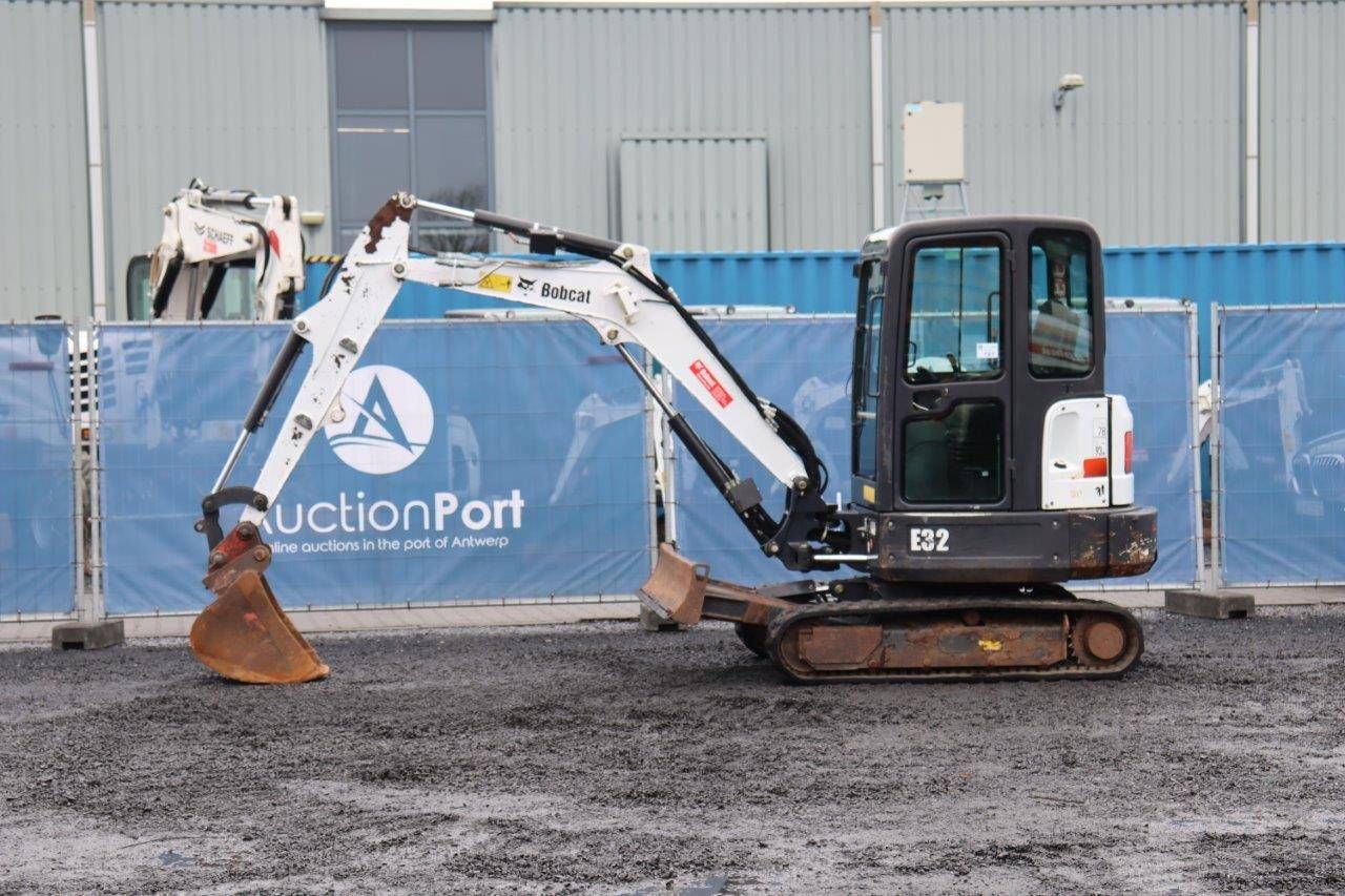 Crawler excavator Bobcat E32 Diesel 33hp 2016