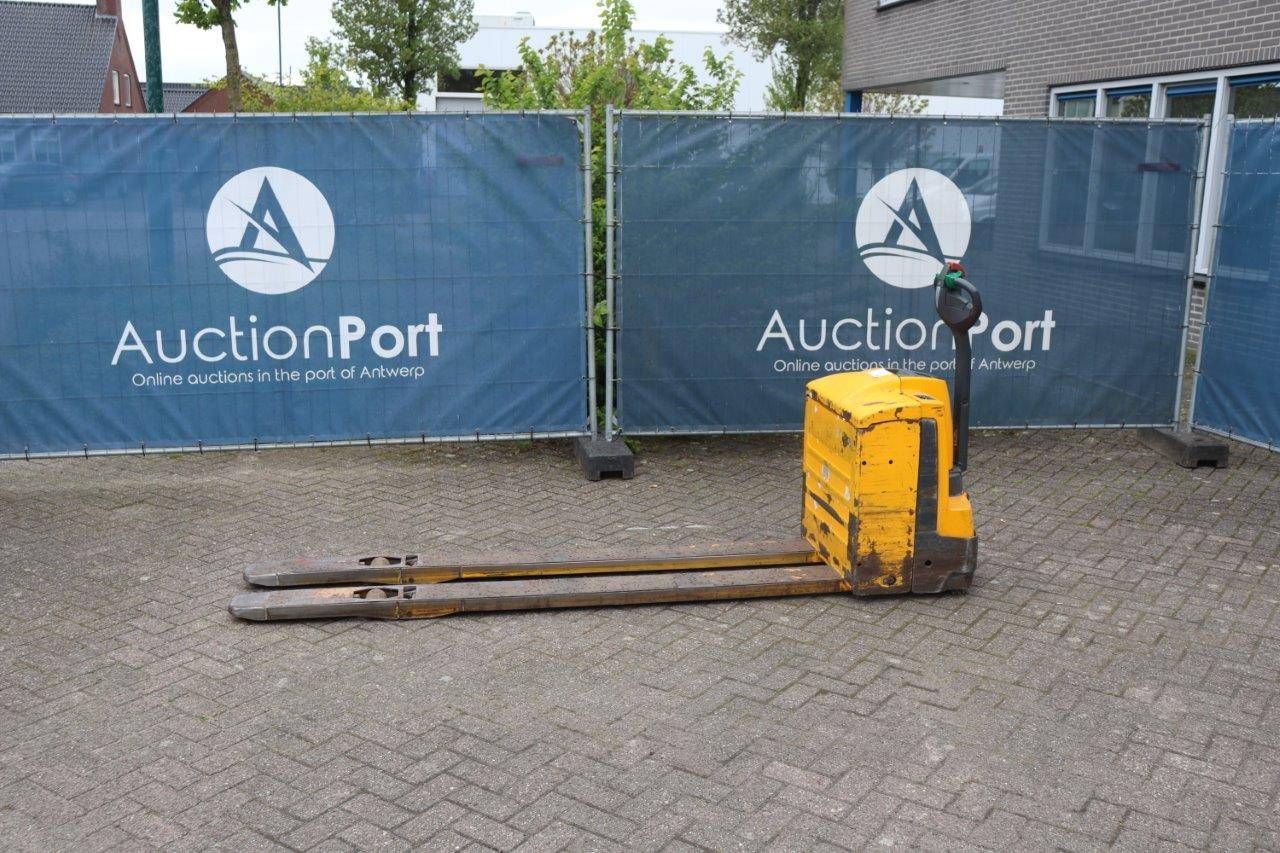 Pallet truck Jungheinrich EJE220 Electric 2000kg 2014