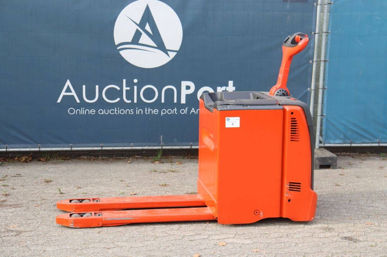 Pallet truck Linde T30 Electric 3000kg 2009