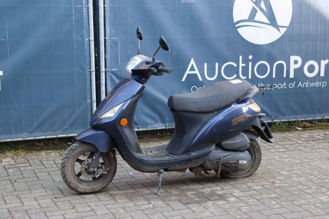 Scooter AGM SP 50 Petrol 2pk 2015 (Margin)