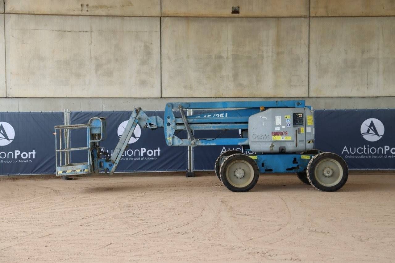 Articulating boom lift Genie Z-45/25 Diesel 14.07m 2008