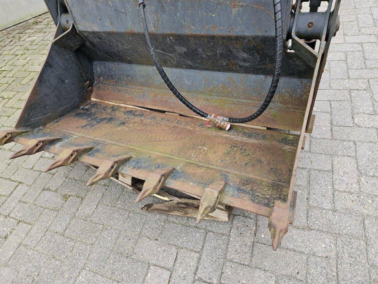 Eurosteel bucket 148cm 