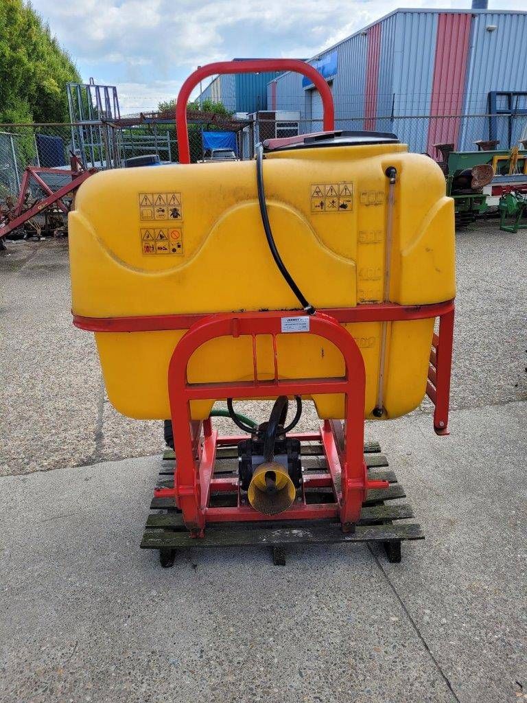 Fertilizer spreader Jarmet P128 2020