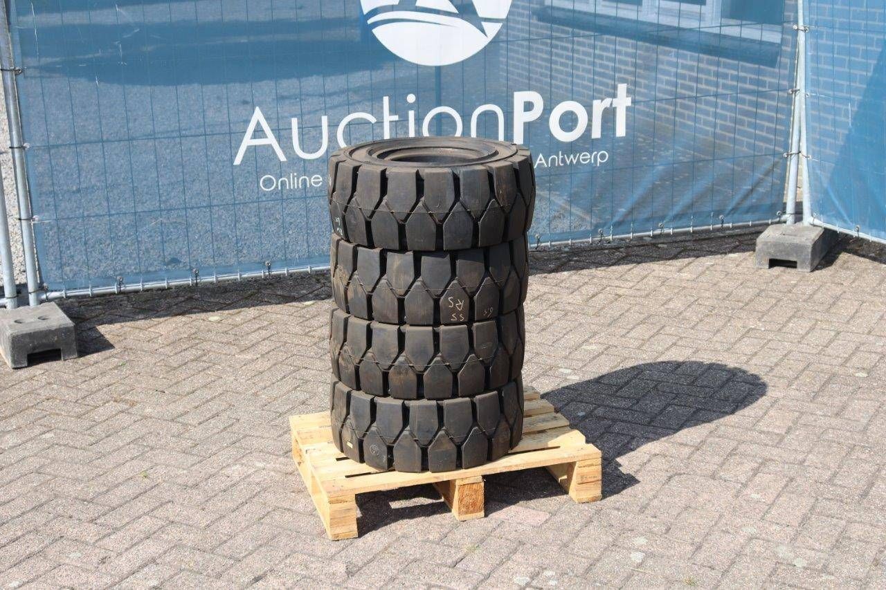 Batch of tires Greckster 23x9-10 4 pieces New