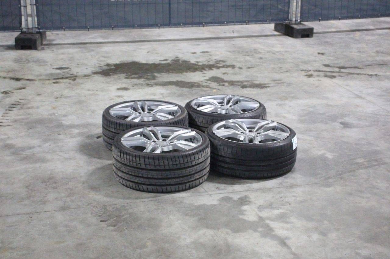 4x BMW E93 (3 Series) wheels