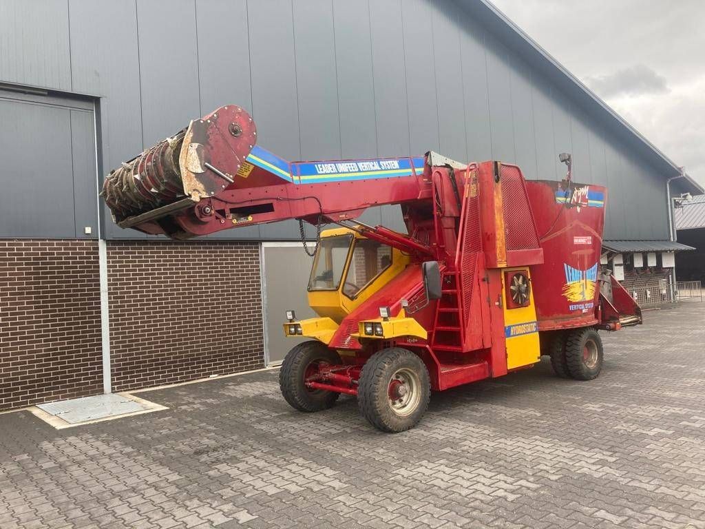 Self-propelled feed mixer AGM WS12 Diesel