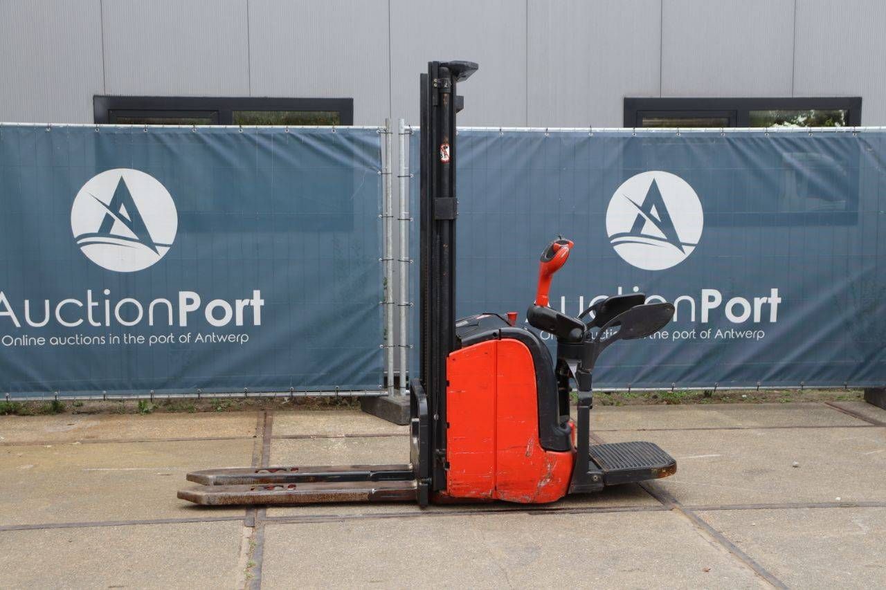 Stacker Linde L14AP-372 Electric 1400kg 2007