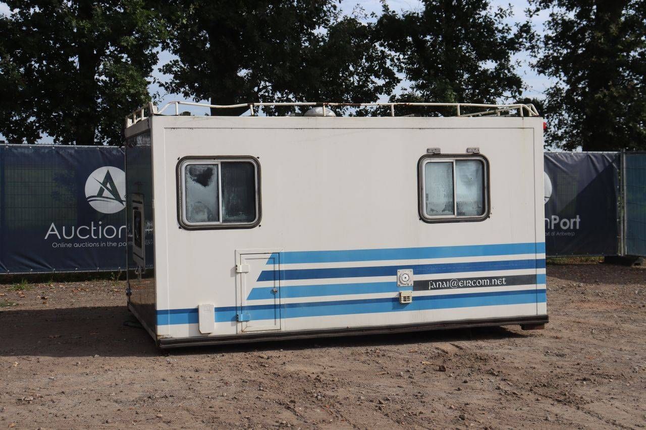 Motorhome Camper Unimog (Margin)