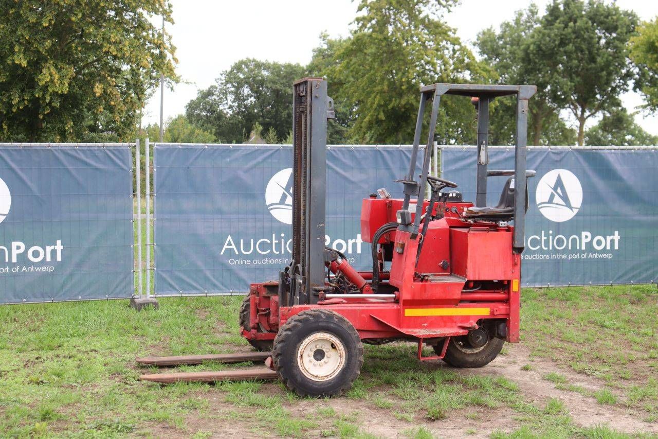 Carrello elevatore portatile Moffett M2003 Diesel da 2000 kg, anno di produzione 1995.
