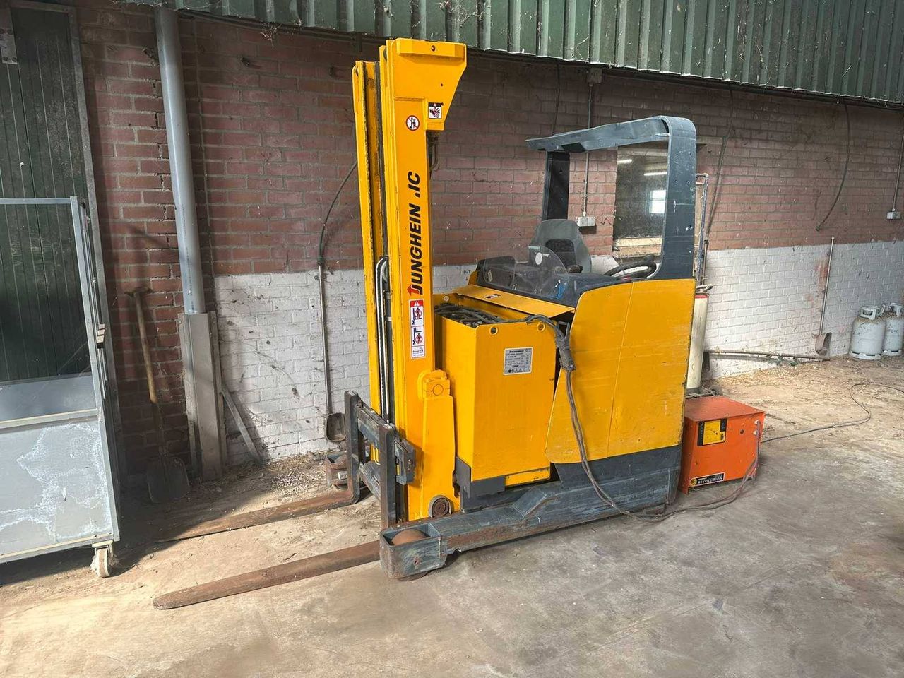 Reach truck Jungheinrich 1200kg Electric 2005