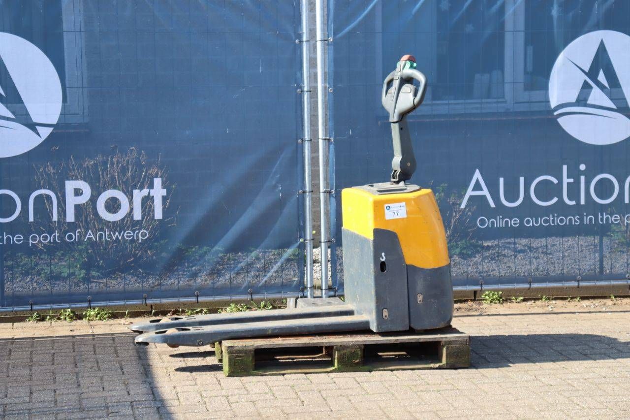 Pallet truck Jungheinrich EME 114 Electric