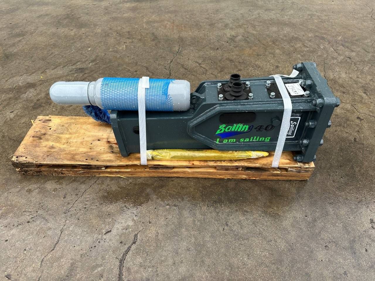 Hydraulic Hammer Sailing 40 2025